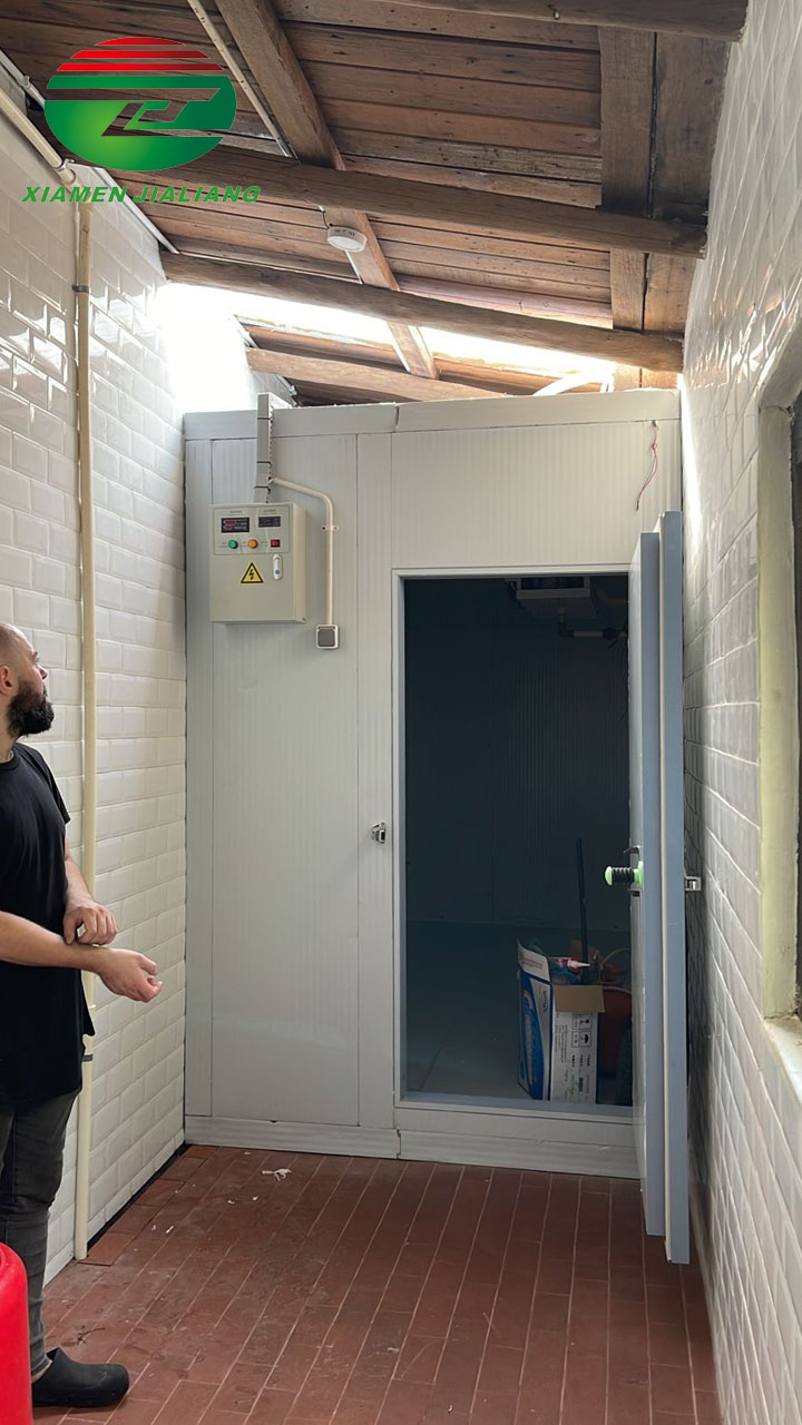 cold storage room freezer